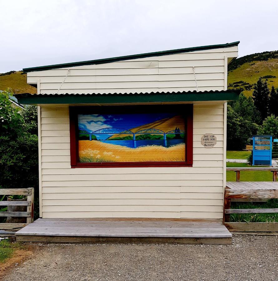 Millers Flat Holiday Park Exterior photo
